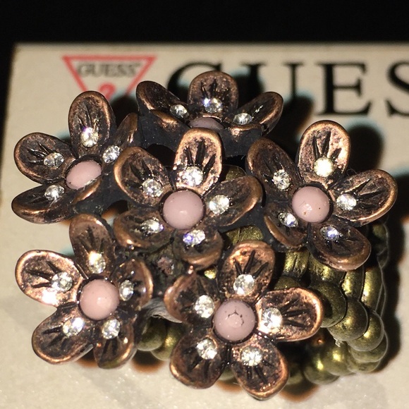 Guess Jewelry - New-Rose golden GUESS Cluster Stacked Costume Ring